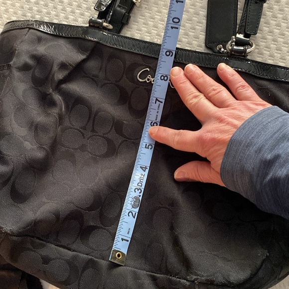 Authentic Coach Signature Gallery East West Tote - Picture 10 of 10